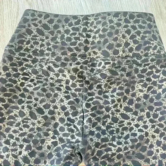 LUXE  SLIM GOLD ANIMAL PRINT LEGGINS SIZE SMALL - Picture 6 of 7